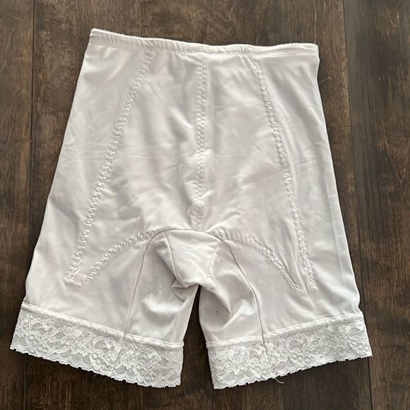 Natori Underwear Shorts briefs Shapewear 59369 Sz- Medium - Picture 4 of 9